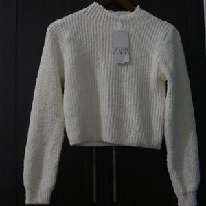 NWT Chenille White Ecru Soft Top.